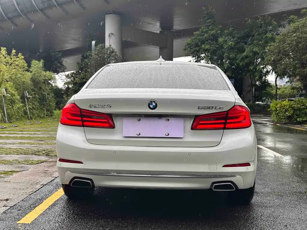 BMW 5 Series New Energy — миниатюра 15
