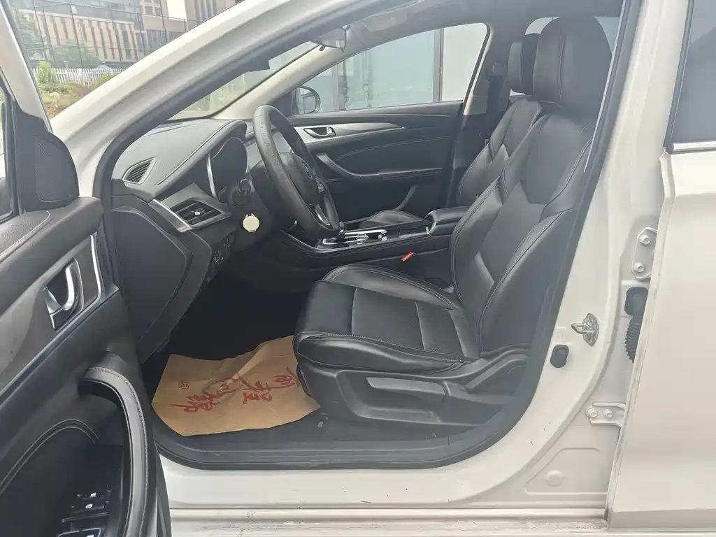 Changan Eado New Energy — миниатюра 3