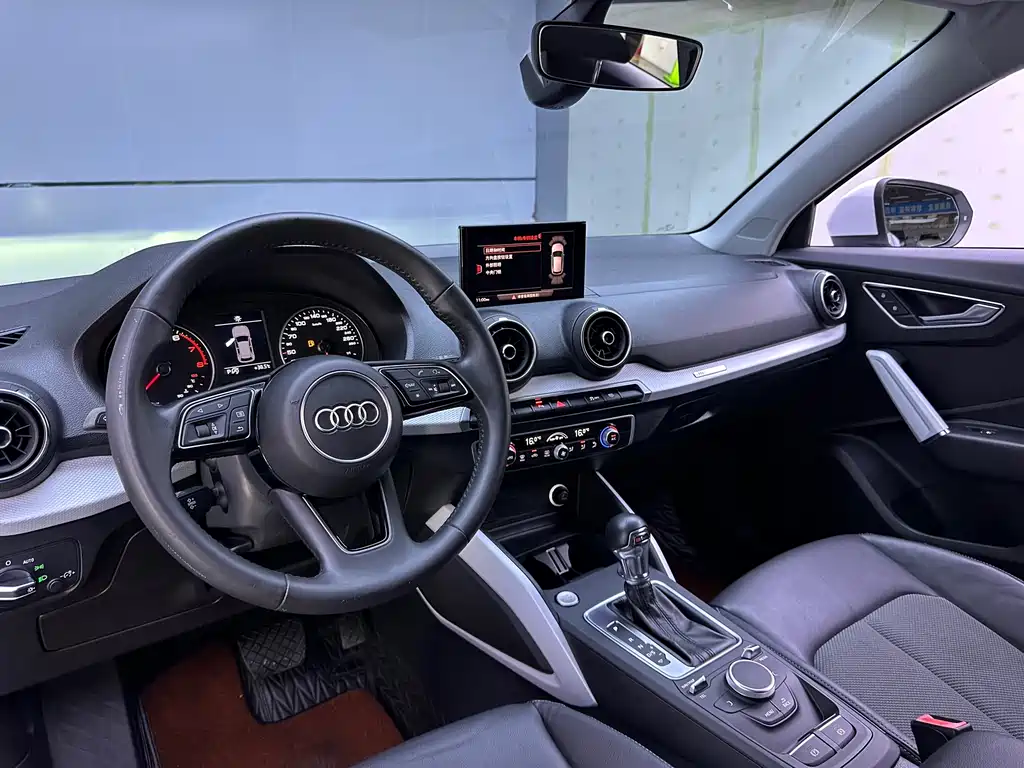 Audi Q2L 2018 35 TFSI Fashion V