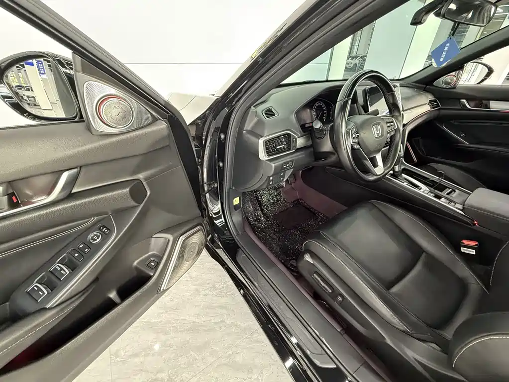 Honda Inspire — миниатюра 11