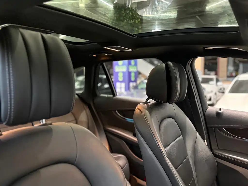 Mercedes-Benz GLC — миниатюра 37