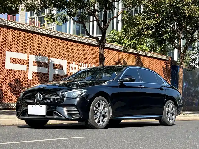 MERCEDES-BENZ E CLASS