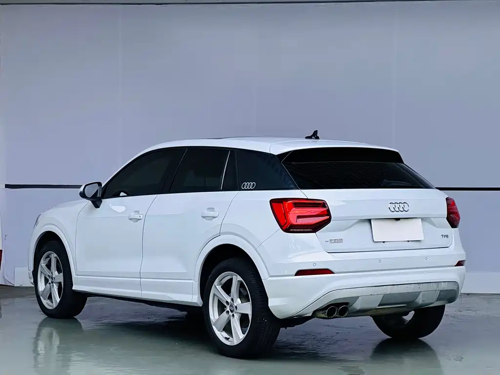 Audi Q2L 2018 35 TFSI Fashion V