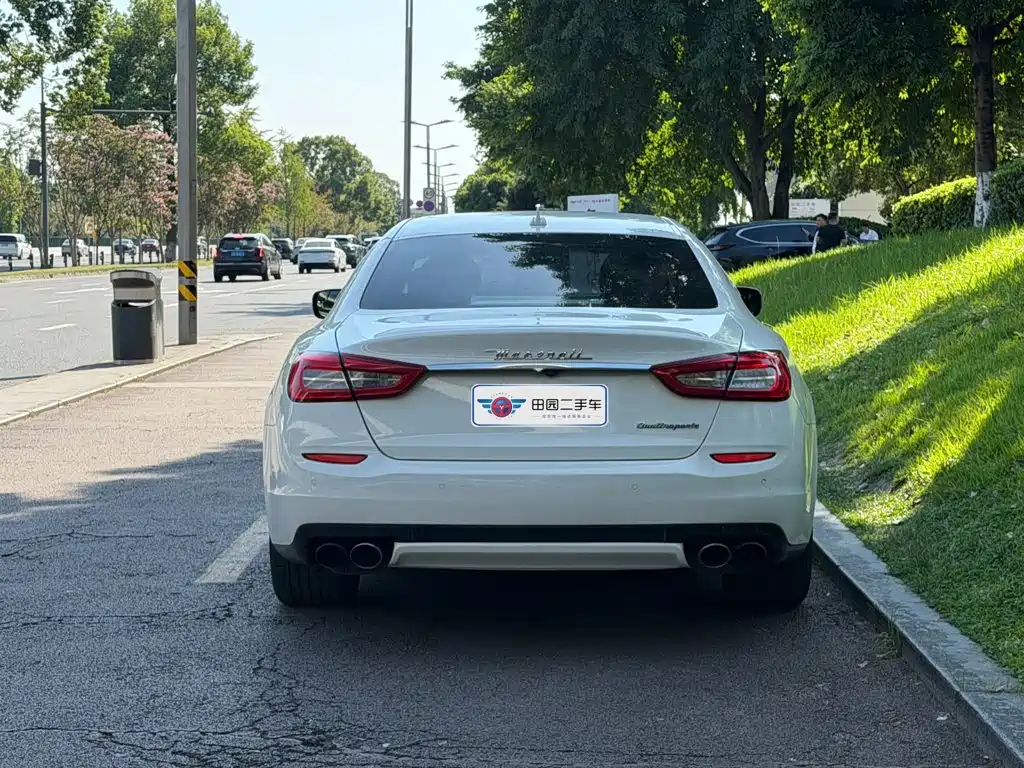 Maserati Quattroporte — миниатюра 5