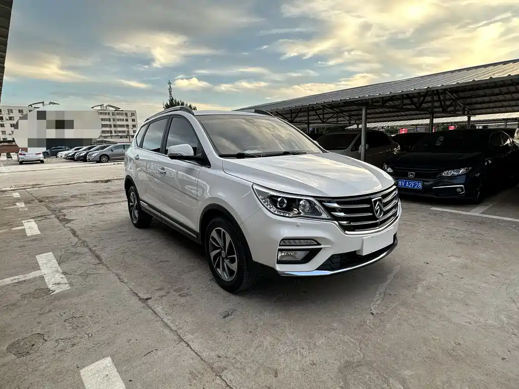 Baojun 560 2017 1.5T DCT Flagship 7 мест