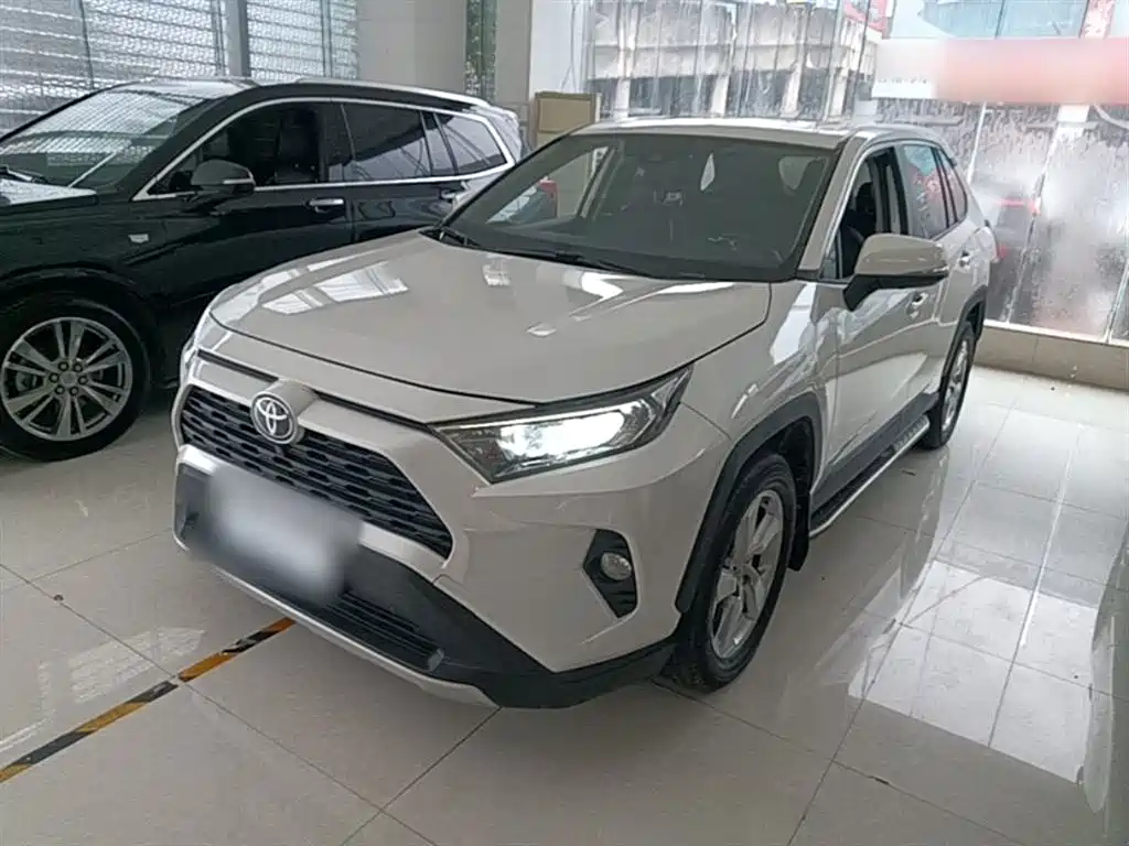 Toyota RAV4 2021