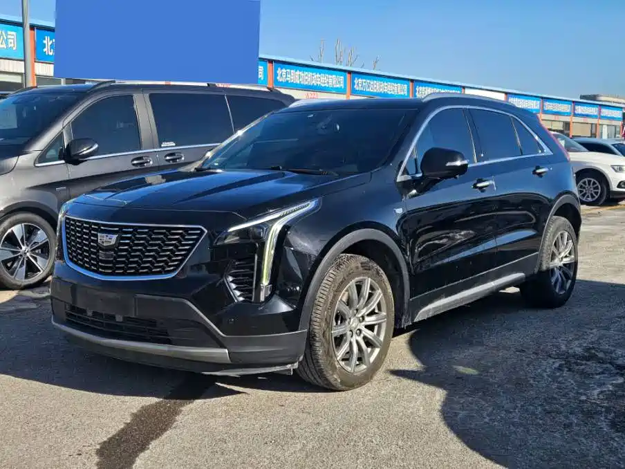 CADILLAC XT4
