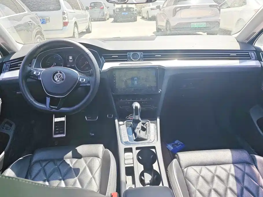 Volkswagen Magotan PHEV — миниатюра 11