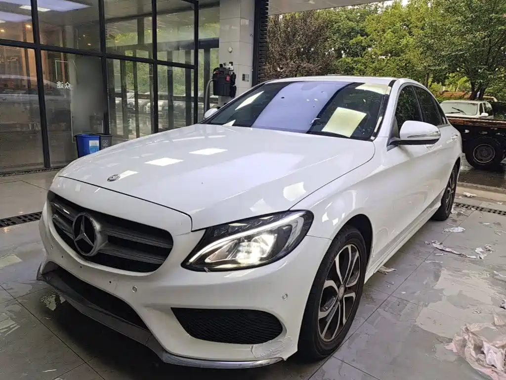 Mercedes-Benz C-Class — миниатюра 2