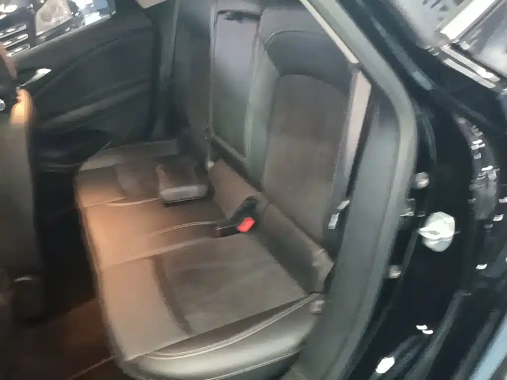 Buick Verano — миниатюра 17