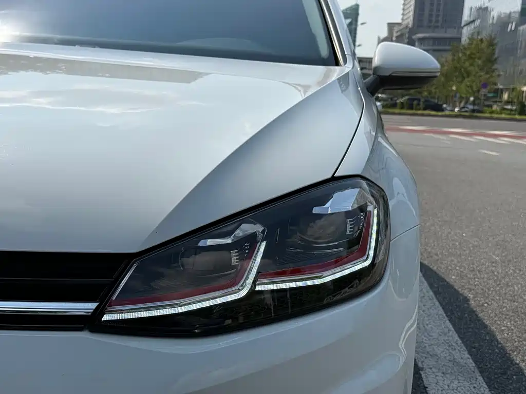 Volkswagen Golf — миниатюра 9