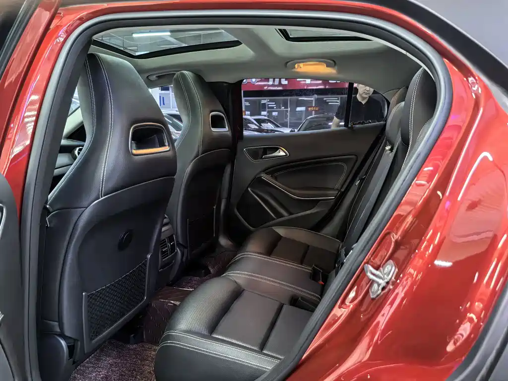 Mercedes-Benz GLA 2018 GLA 200 Fashion