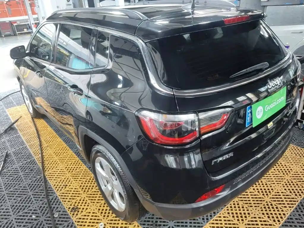 Jeep Compass — миниатюра 5