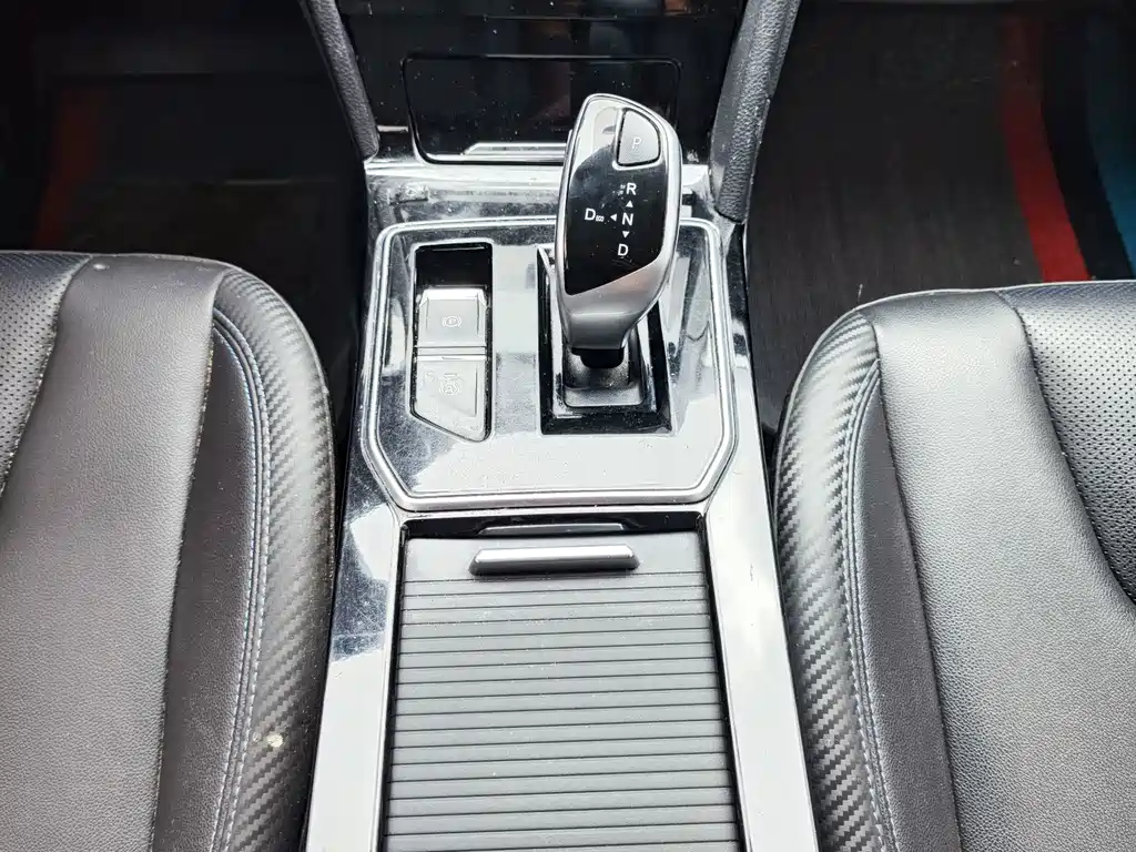Venucia D60 EV — миниатюра 13