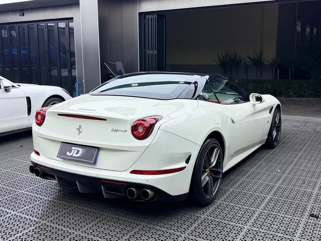 Ferrari California T 2015 3.9T