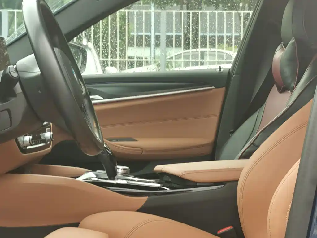 BMW 5 Series (Import) — миниатюра 7