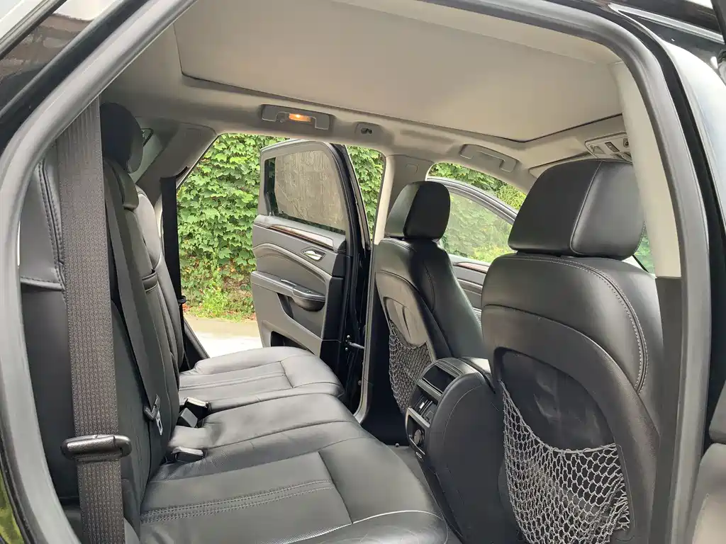 Cadillac SRX — миниатюра 15