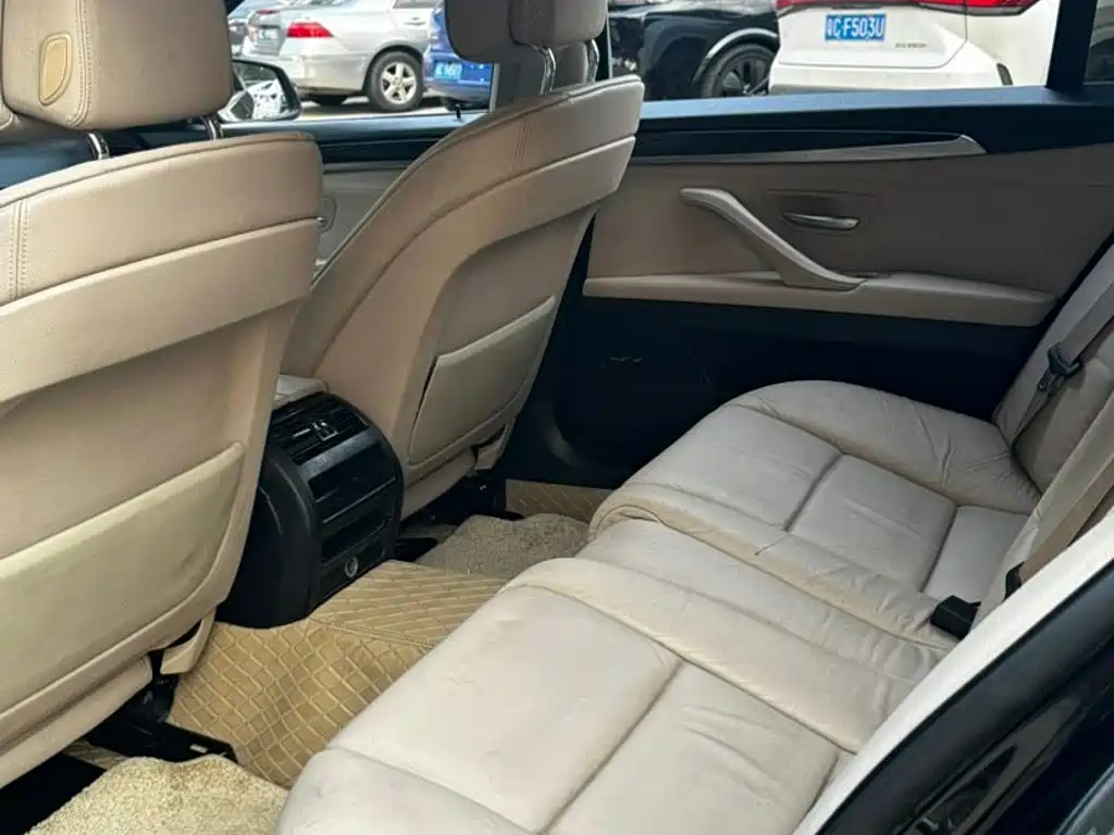 BMW 5 Series — миниатюра 5