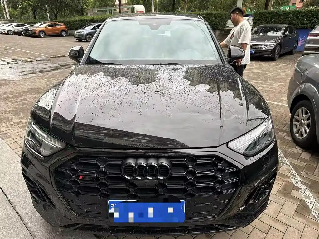 Audi Q5L Sportback — миниатюра 2