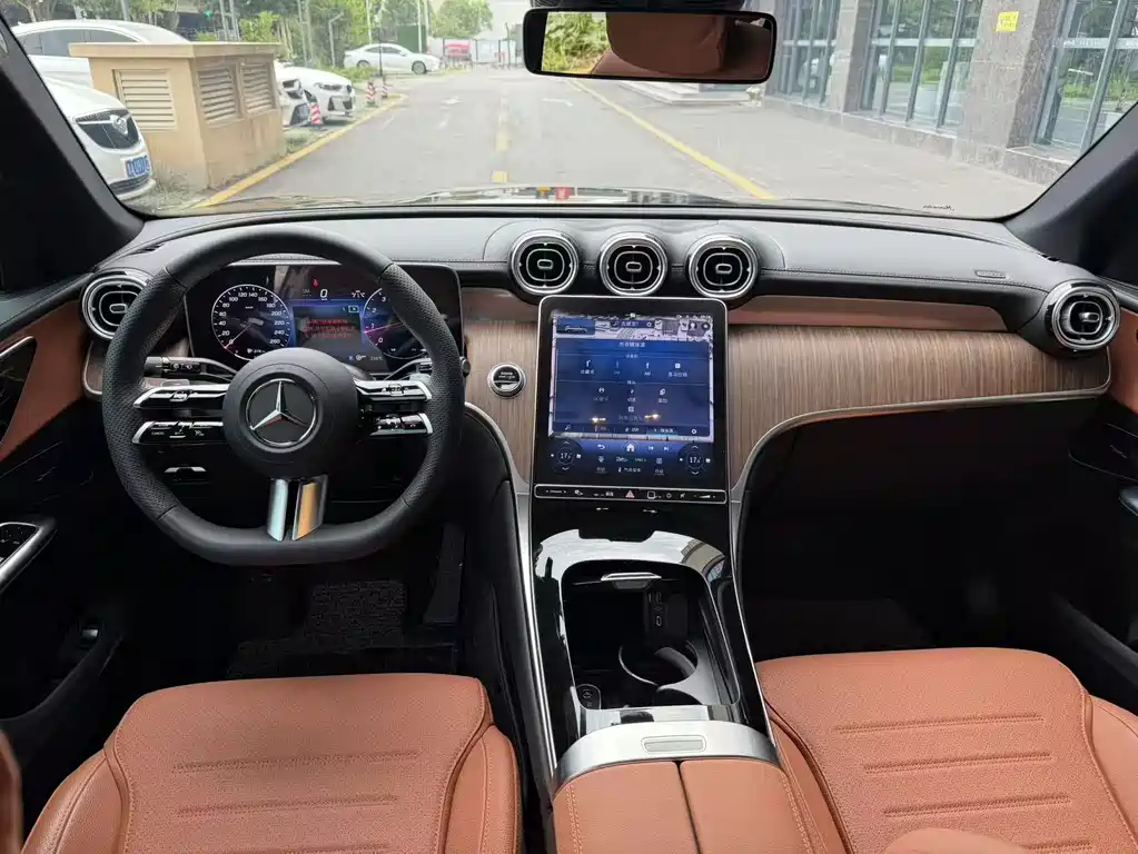 Mercedes-Benz GLC 2024 GLC 300 L 4MATIC 5 мест