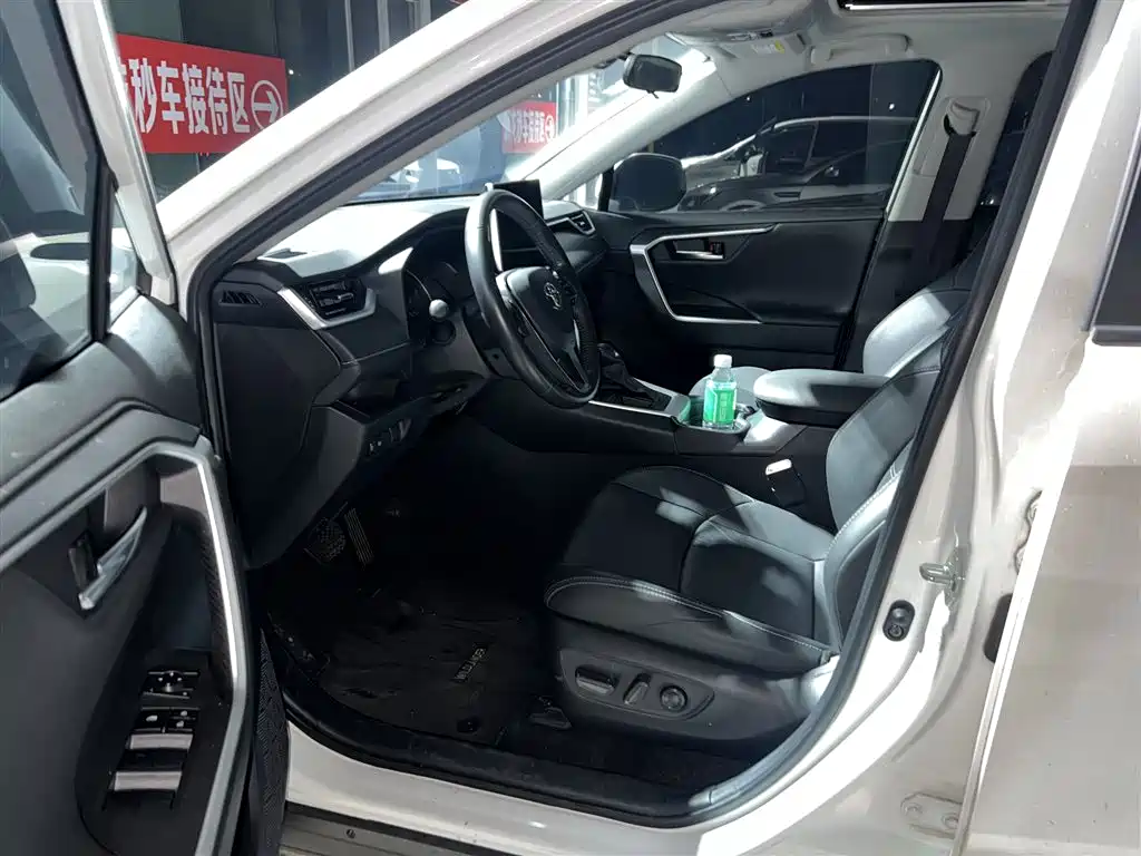 Toyota Wildlander — миниатюра 4
