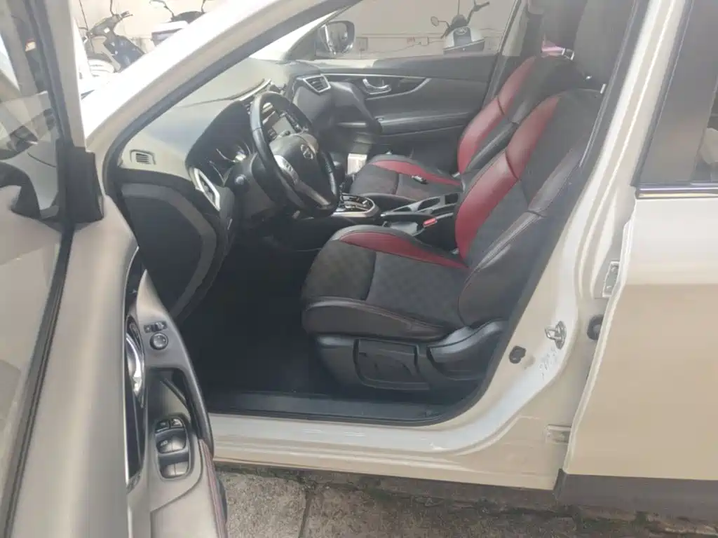 Nissan Qashqai 2017 2.0L CVT Smart V