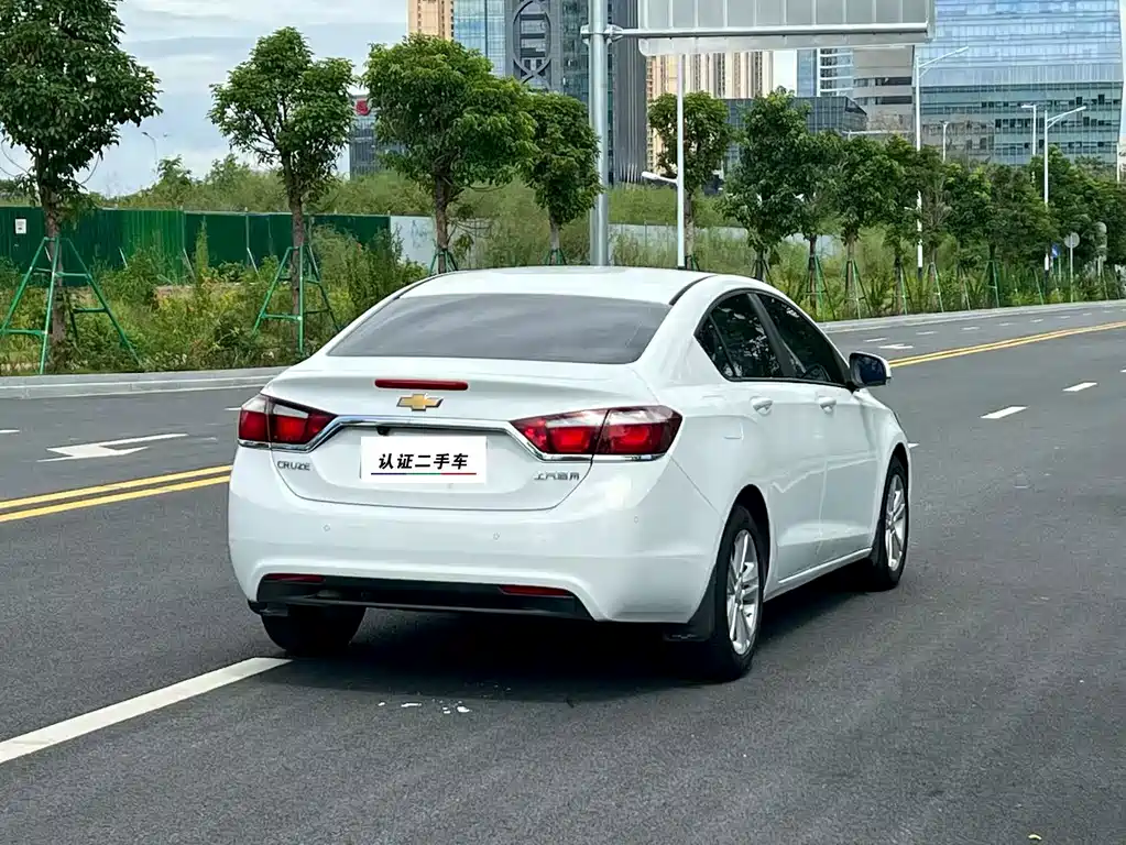 Chevrolet Cruze — миниатюра 5