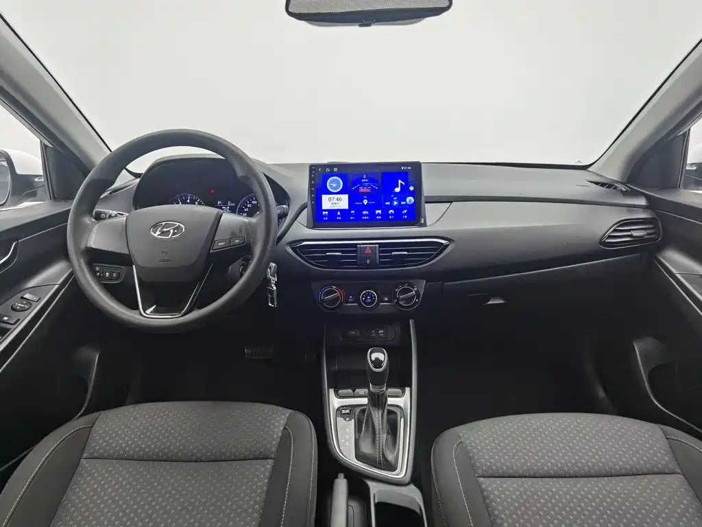 Hyundai Elantra — миниатюра 5