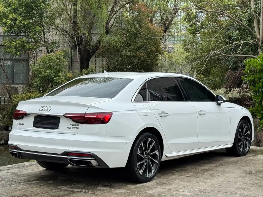 Audi A4L 2022 40 TFSI Luxury