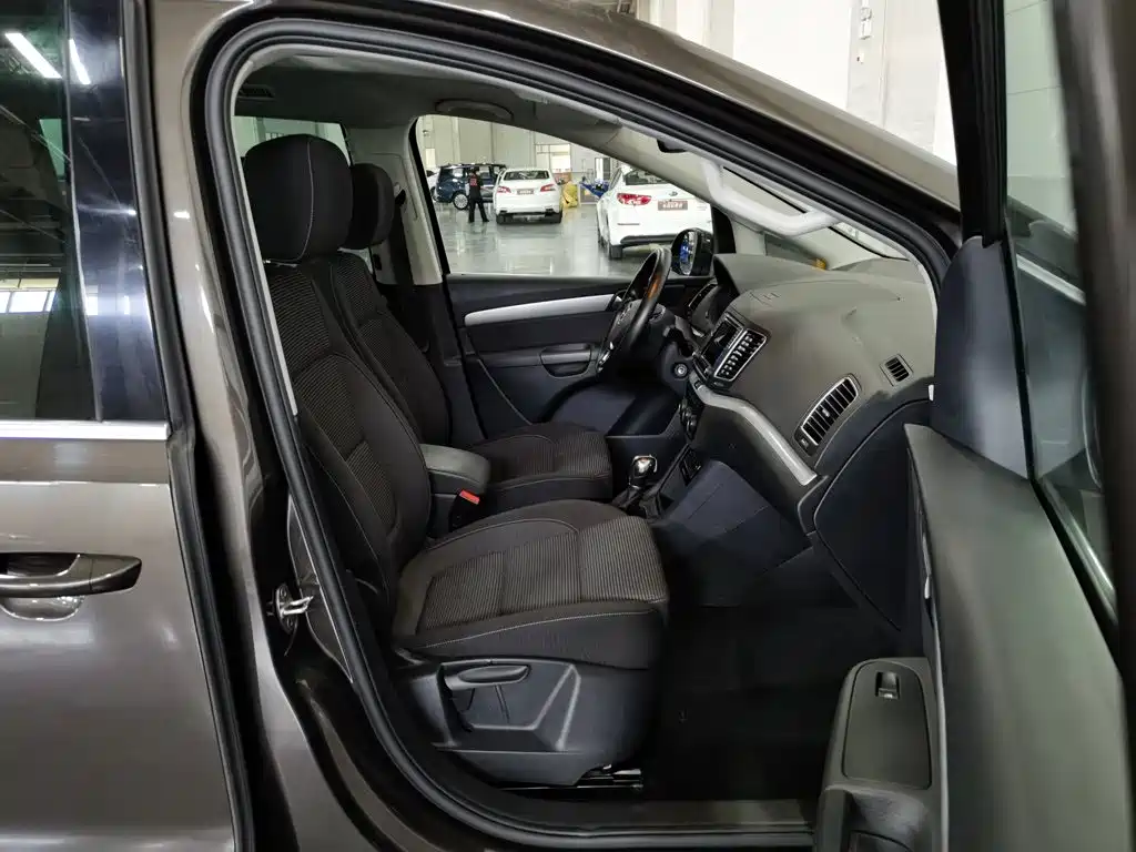 Volkswagen Sharan — миниатюра 23