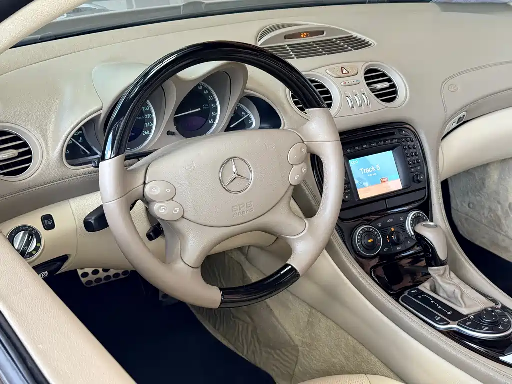 Mercedes-Benz SL-Class — миниатюра 17