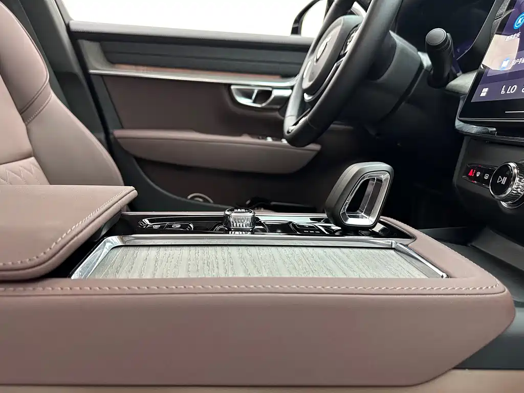 Volvo S90 — миниатюра 43