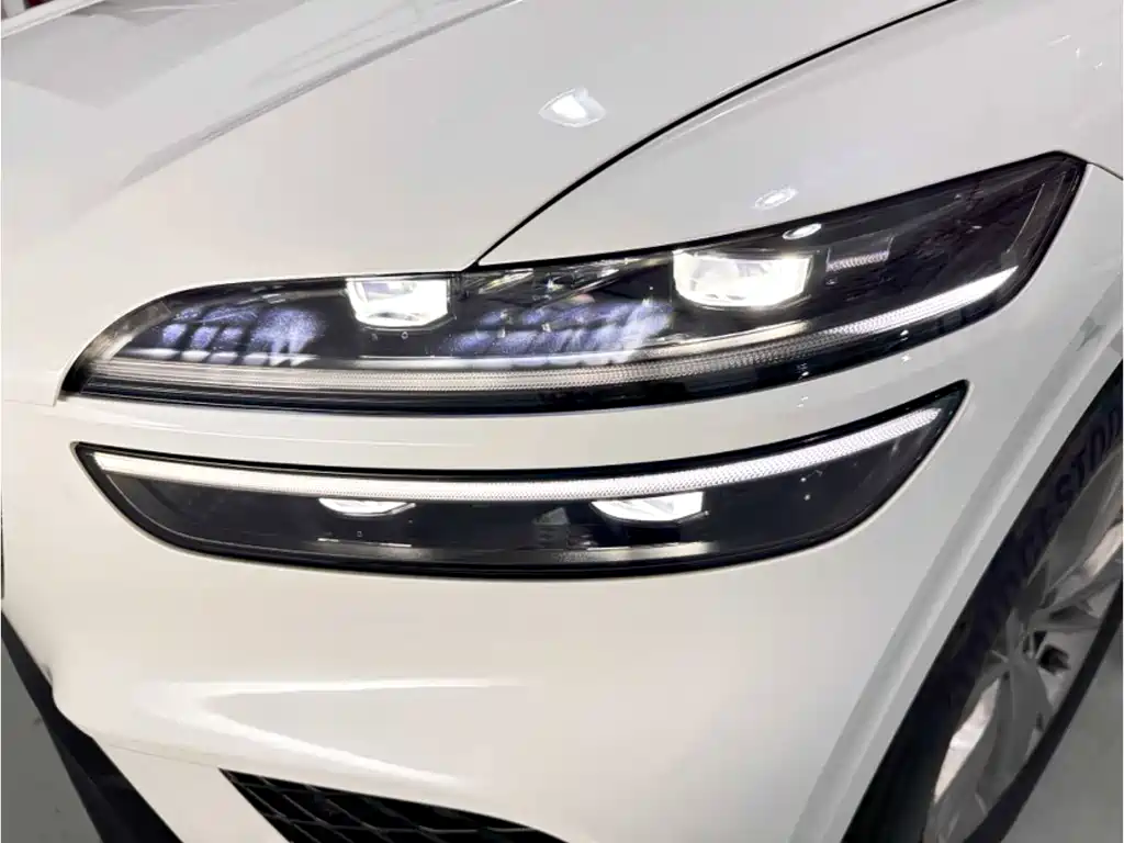 Genesis GV70 — миниатюра 15