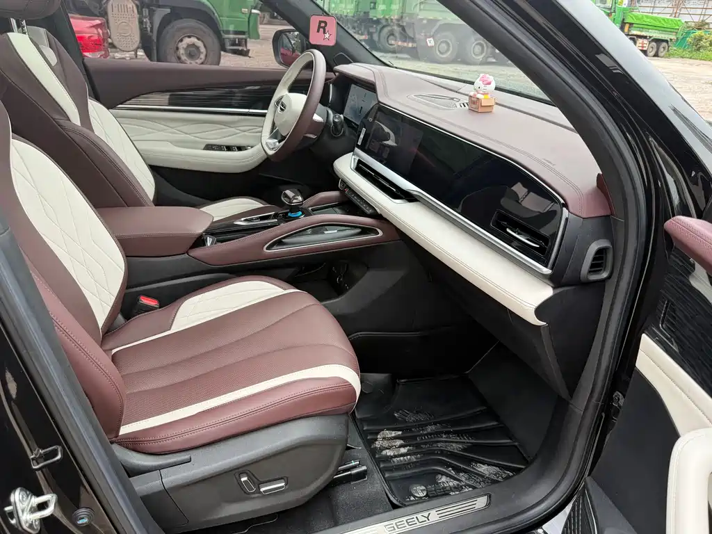 Geely Monjaro L 2024 2.0TD AT