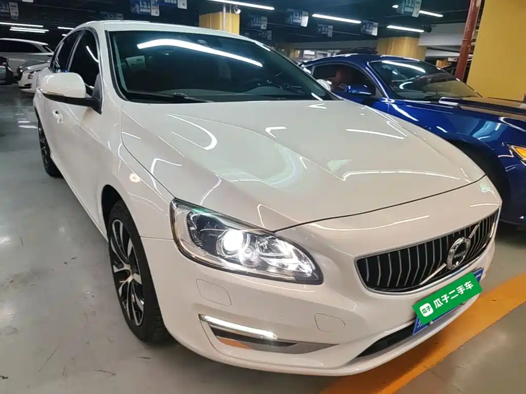 Volvo S60 — миниатюра 4