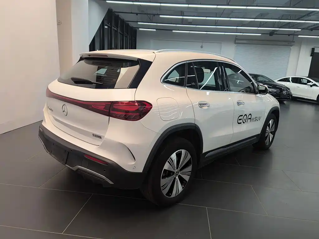 Mercedes-Benz EQA — миниатюра 6