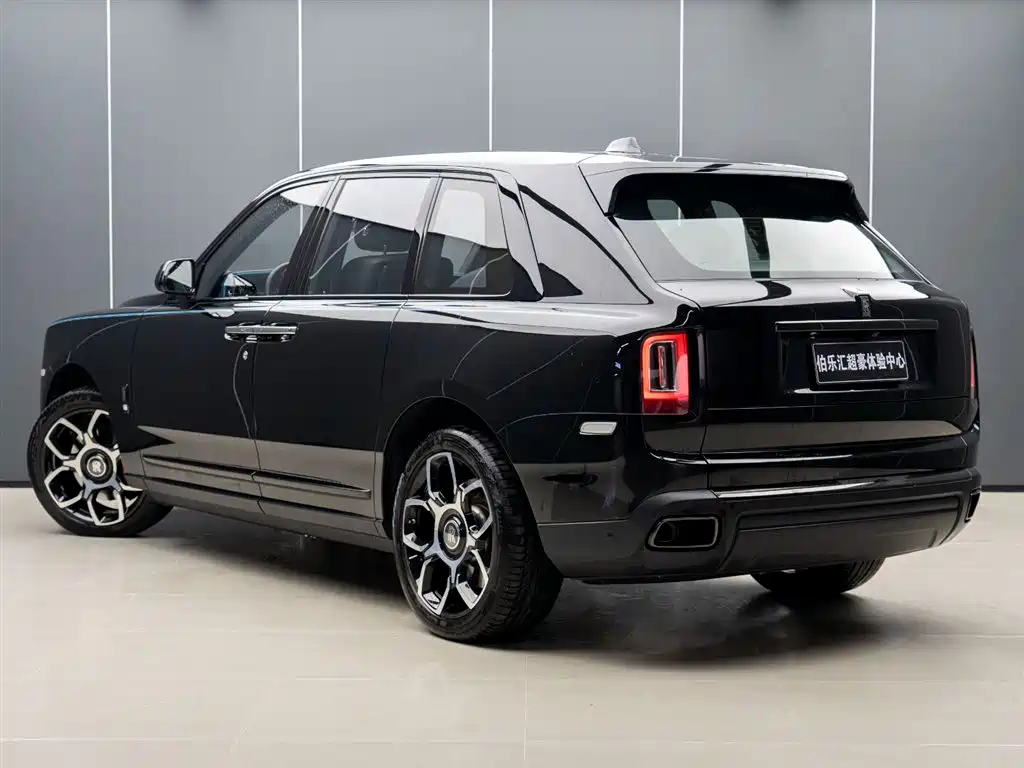 ROLLS-ROYCE CULLINAN