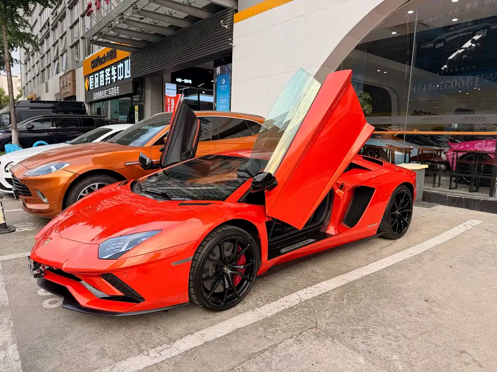 Lamborghini Aventador — миниатюра 3