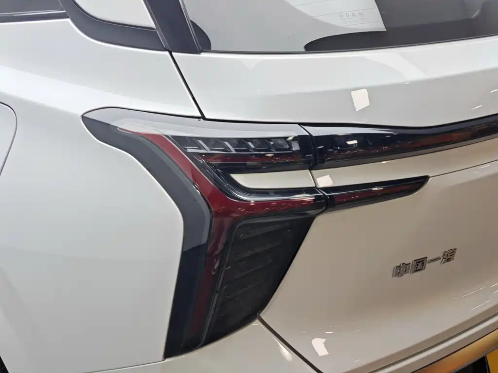 Hongqi HS3 PHEV 2024 115km