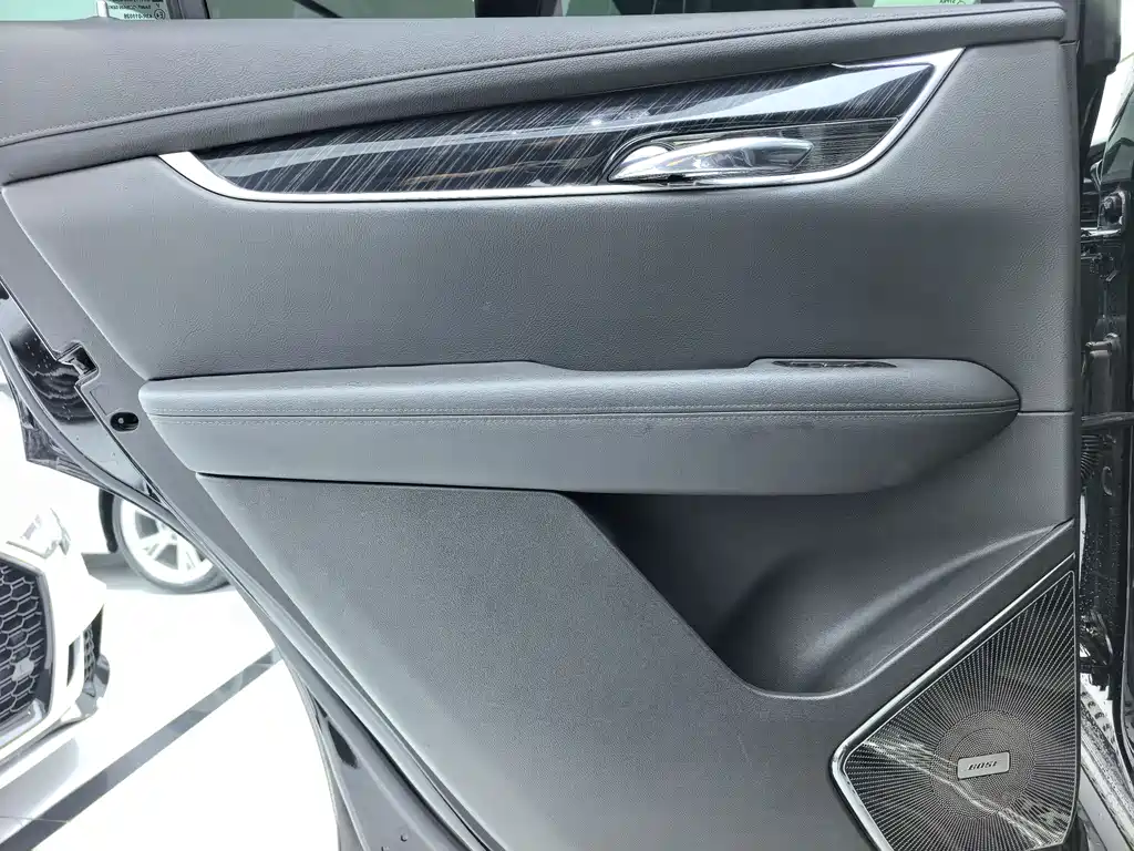 Cadillac XT6 2020 28T мест Luxury
