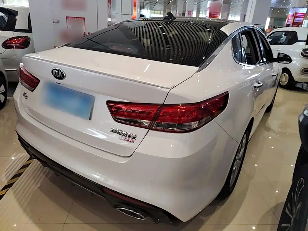 Kia K5 — миниатюра 7