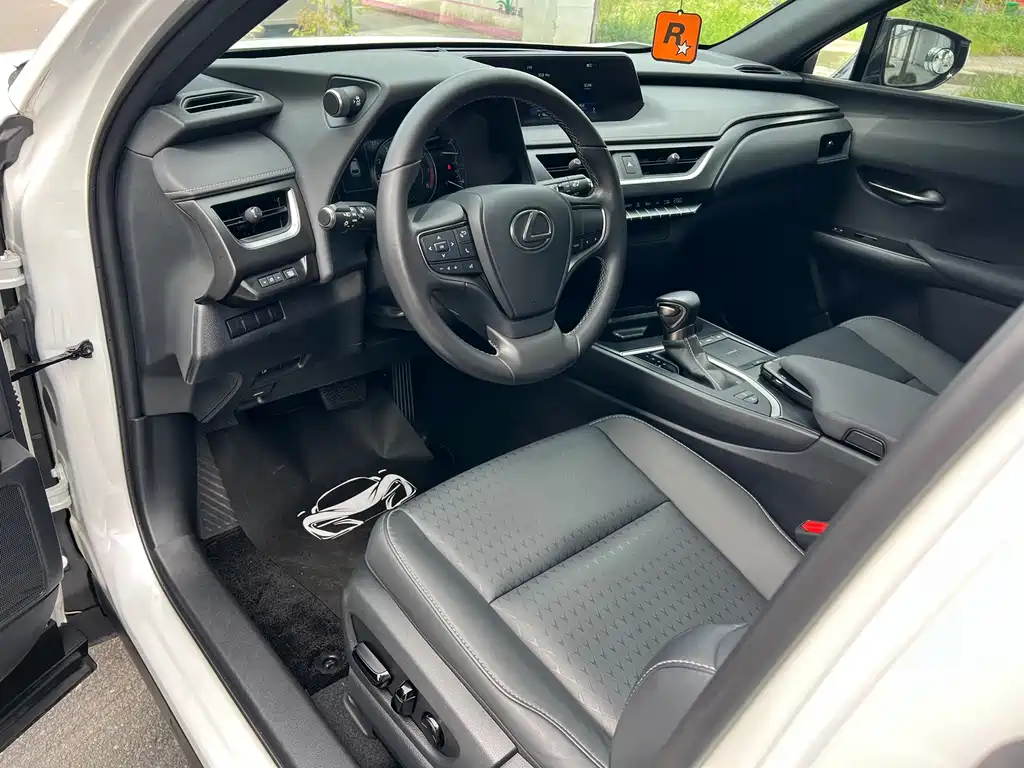 Lexus UX — миниатюра 6