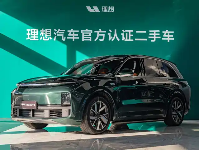 2023 Li Xiang L8