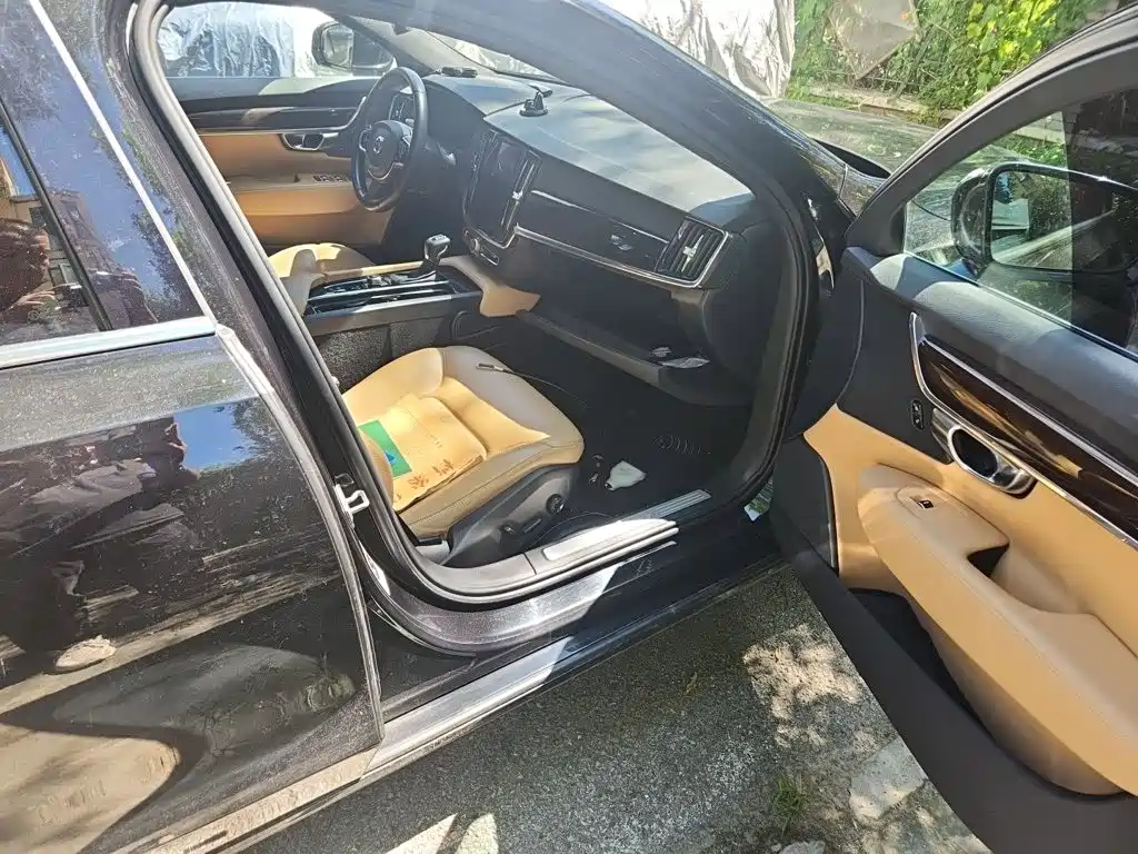 Volvo S90 — миниатюра 18
