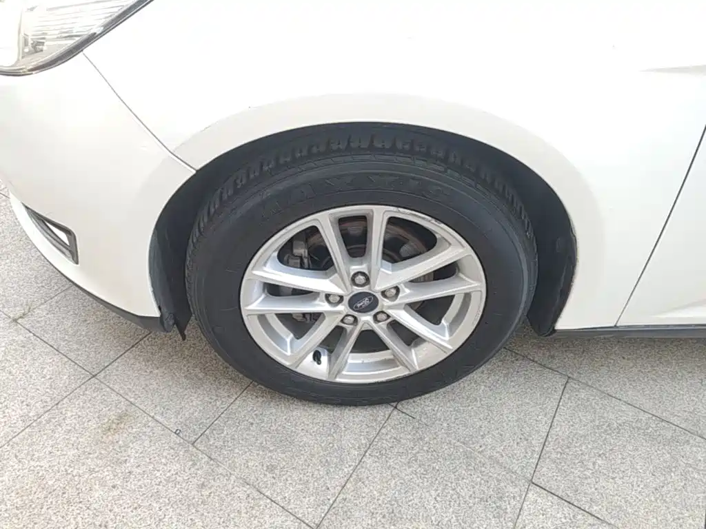 Ford Focus — миниатюра 23
