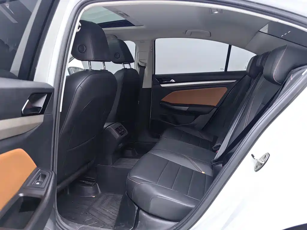 Volkswagen Bora — миниатюра 5
