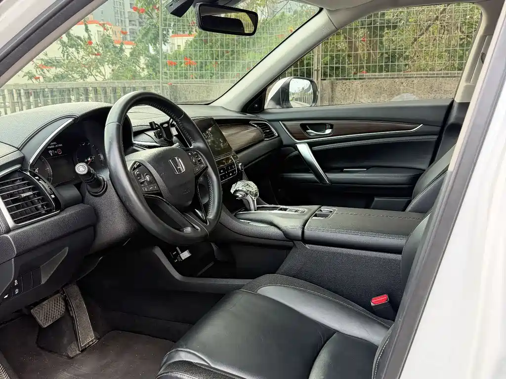 Honda Avancier 2017 240TURBO Premium