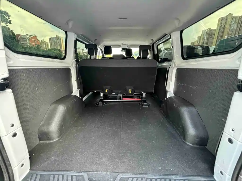Ford Transit — миниатюра 14