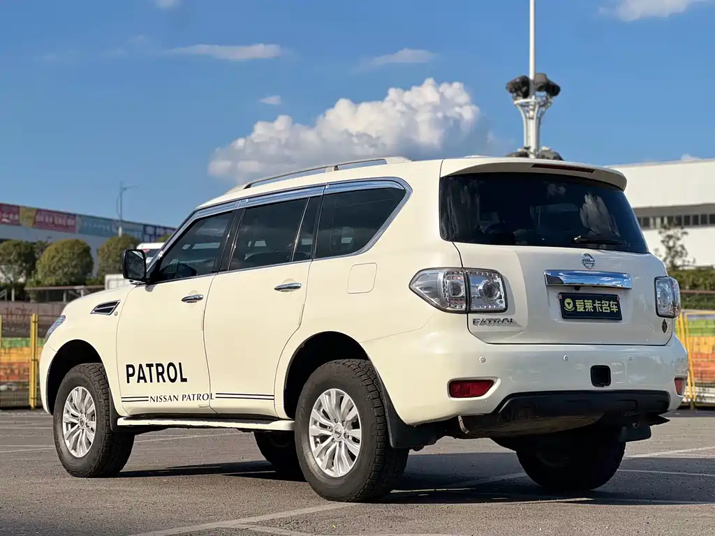 Nissan Patrol — миниатюра 4
