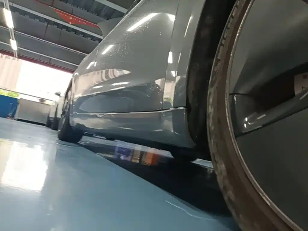Tesla Model 3 — миниатюра 21